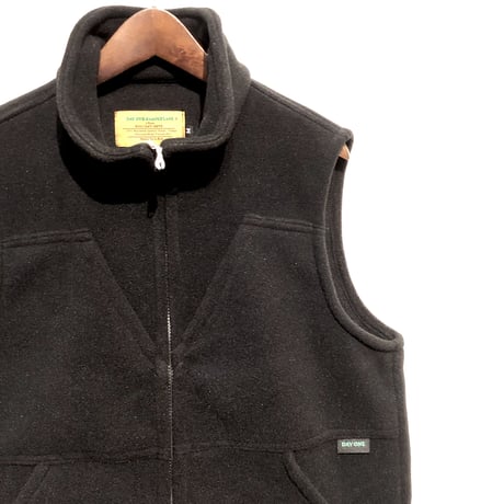 Day One Camouflage "hunting fleece vest with game pocket"(black)unisex