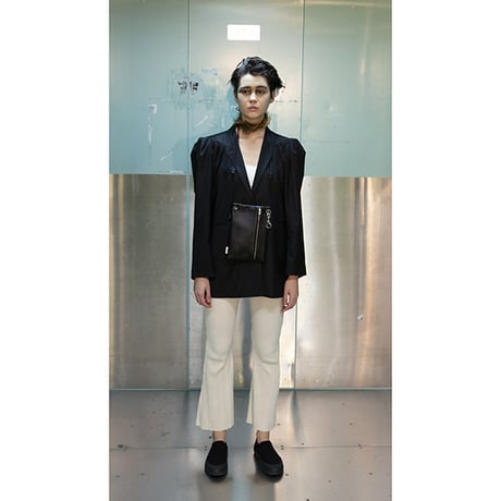 nunc  "Current- Water repellent leather ”