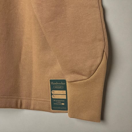 ASEEDONCLOUD"Handwerker HW turtle sweater" (camel) unisex