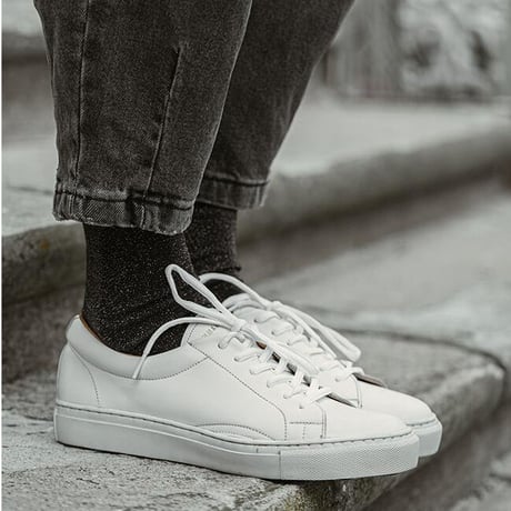 UNMARKED "alvin" polar white unisex
