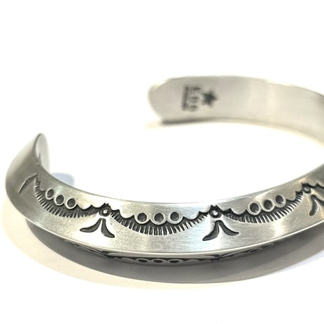 indian jewelry " Edison Sandy Smith(navajo)" triangle bangle(B)