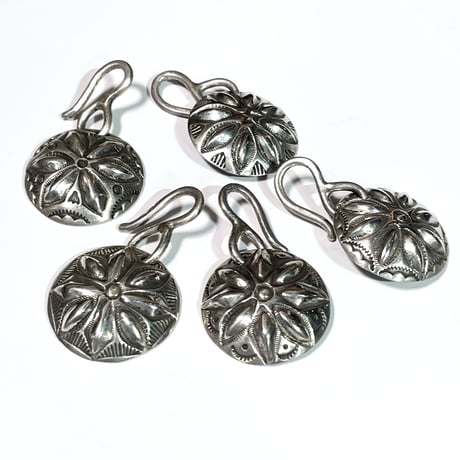 indian jewelry "Ray Adakai (navajo)”concho charm