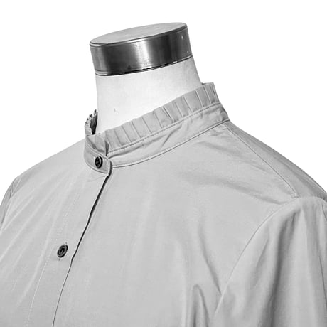 amne NEW "broad" frilled shirts (gray) women's
