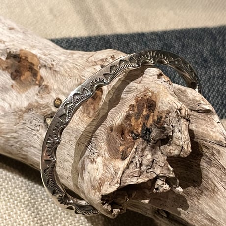 indian jewelry "Ray Adakai(navajo)"triangle zigzag bangle(C)