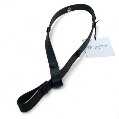 Courtney orla "cow leather strap"  (black)