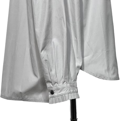 amne NEW "broad" frilled shirts (gray) women's