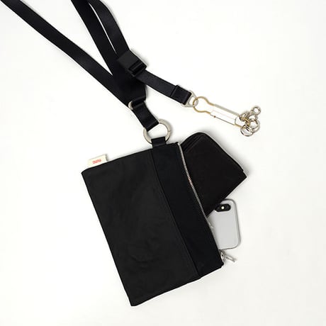 nunc ”Buddy Pouch”