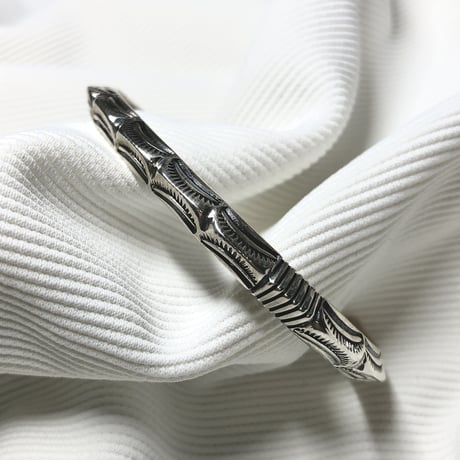 indian jewelry "kevin ramone(navajo)"triange bangle B