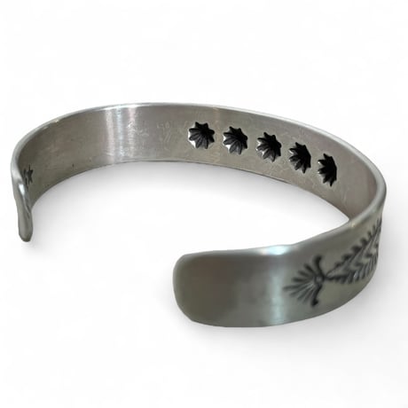 indian jewelry "Edison Sandy Smith"(navajo)emboss & stampwork bangle