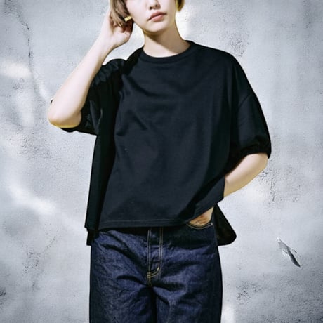 CAERULA PER LIGHTS"BASQUE Jersey Puff T"(black)women's