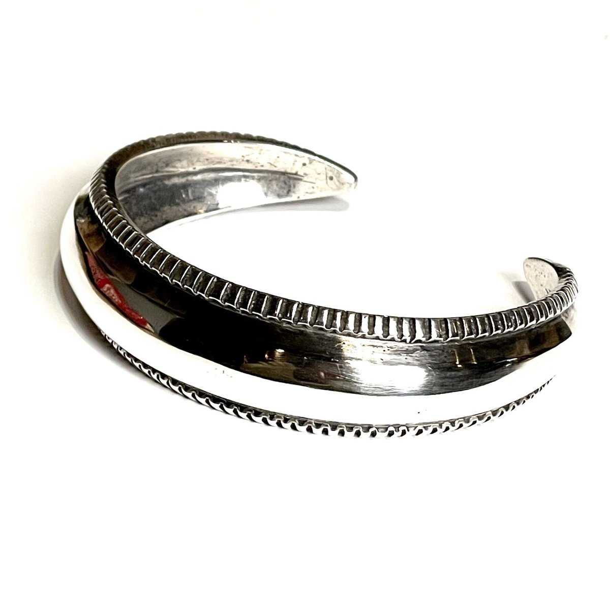 Harrison Jim ハリソンジム　スタンプワークバングル 0000000431493_R309BOW.jpg