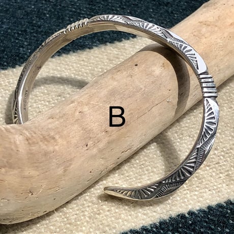 indian jewelry "geneva ramone(navajo)"triange bangle