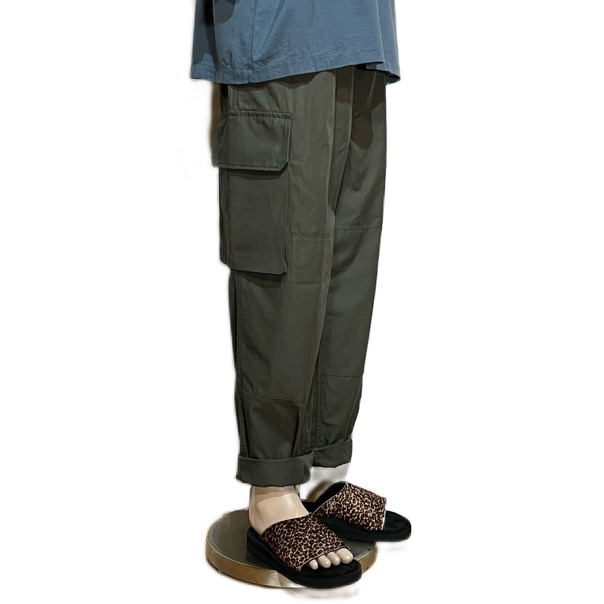 バーバリー Burberry コットン カーゴパンツ W80 股下76 カーキ色 Burberry(バーバリー) カーゴパンツ(メンズ) - 海外通販のBUYMA