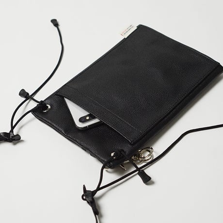 nunc  "Current- Water repellent leather ”