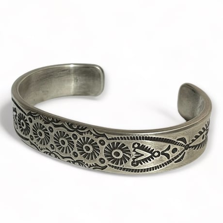 indian jewelry  "Edison Sandy Smith(navajo)" stampwork bangle