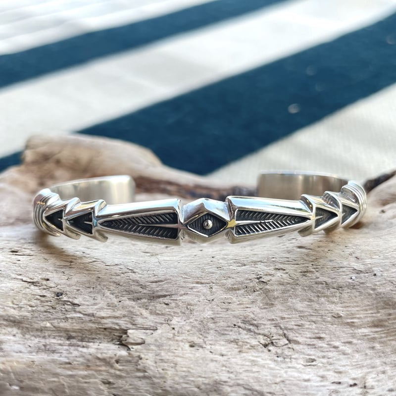 Navajo Jennifer Curtis バングルシルバー