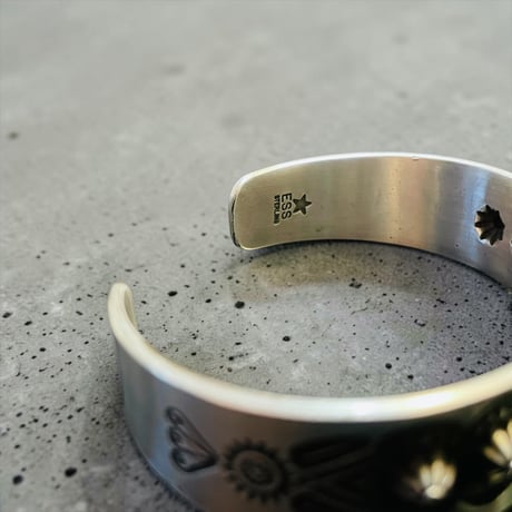 indian jewelry " Edison Sandy Smith(navajo)" emboss stampwork bangle