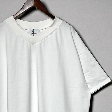 CAERULA PER LIGHTS"30/Jersey V neck wide T"(white)unisex