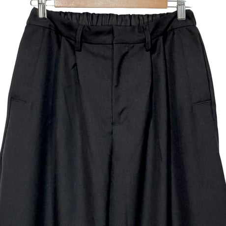 CAERULA PER LIGHTS"schola sage tuck pants"(black)unisex