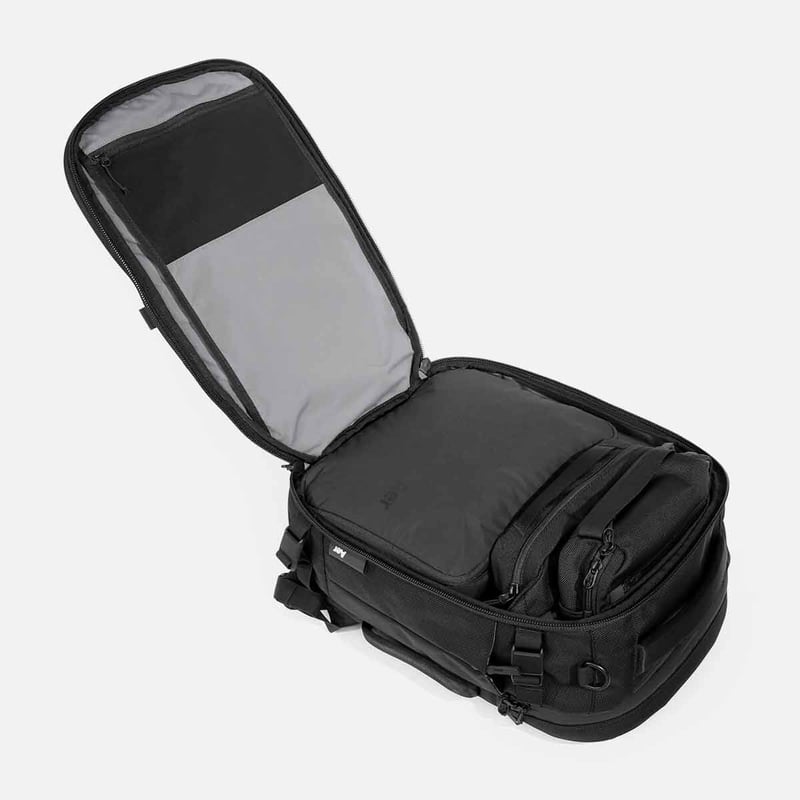 バッグ Aer Travel Pack 3 Small Black 28L Aer 