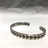indian jewelry "Henry Mariano(navajo)"stamped narrow bangle B
