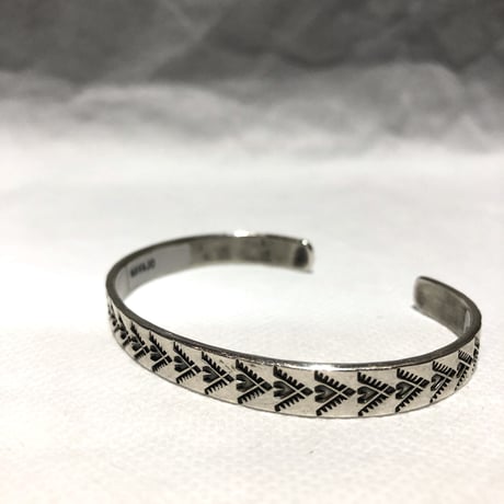 indian jewelry "Henry Mariano(navajo)"stamped narrow bangle B