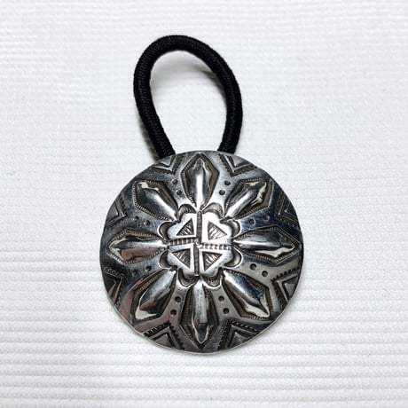 indian jewelry “ray adakai(navajo)” stamped concho heir elastic B