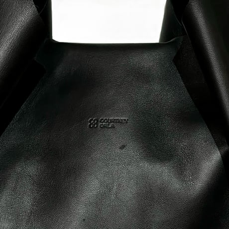 Courtney orla "seven shopper L"  (black)