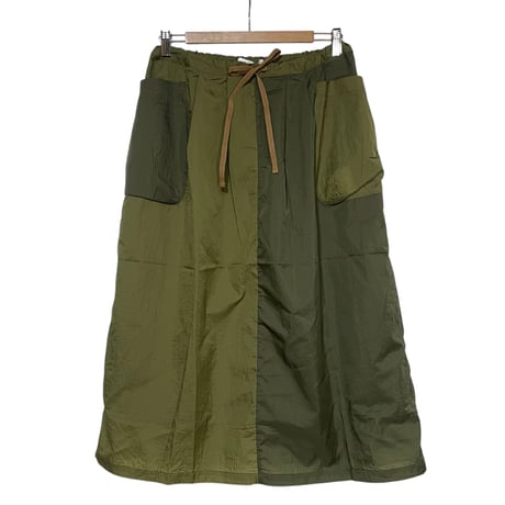 dip ltd "nylon cargo pocket skirt" (olive combi)women's