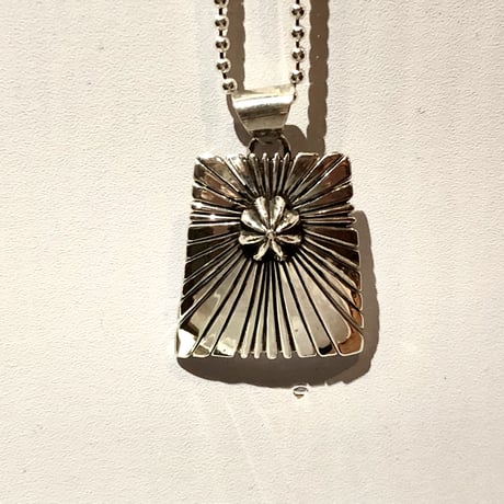 indian jewelry "Shawn Bedonie(navajo)"sunburst design top