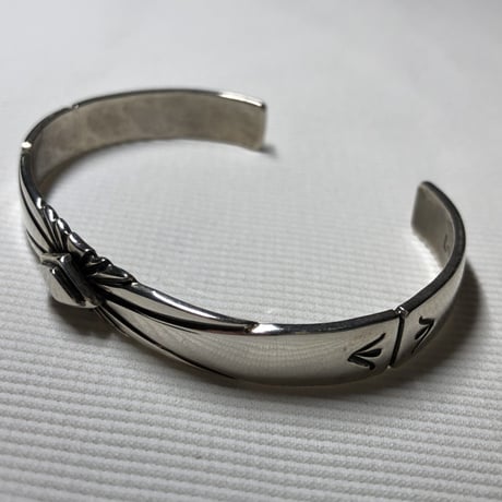 indian jewelry “lutricia yellow hair(navajo)”sunburst design bangle