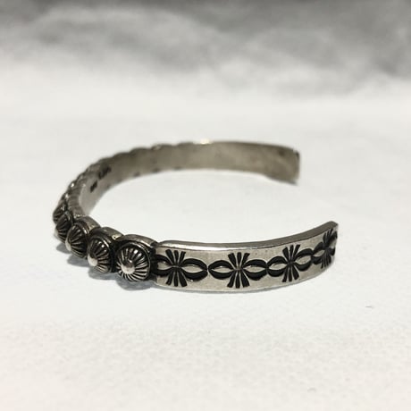 indian jewelry "Martha Cayatineto(navajo)"concho applique bangle