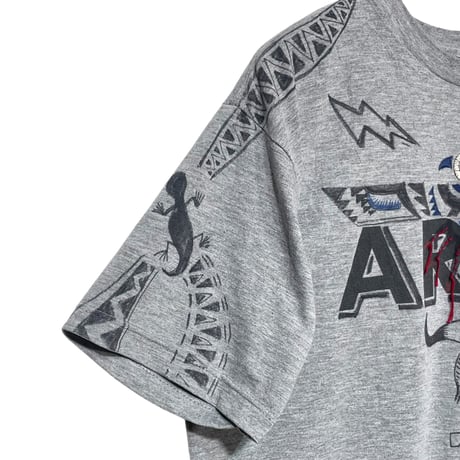 Slow Hands"hand drawing & embroidery indian sunrays S/S Tee"(gray)unisex