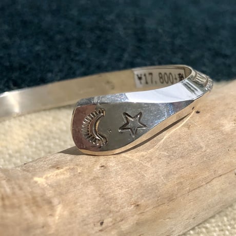 indian jewelry "wilye secatero(navajo)"triange bangle