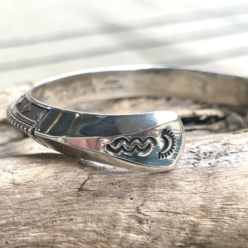 おすすめ Navajo Randy 素晴らしい バングル スタンプワーク Secatero アクセサリー