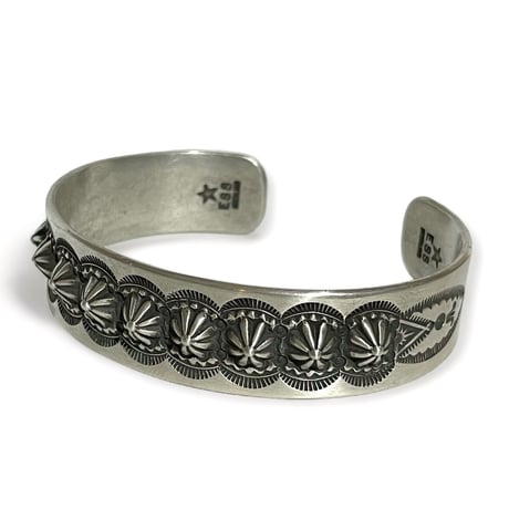 indian jewelry " Edison Sandy Smith(navajo)" emboss stampwork bangle