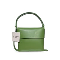 Courtney orla "HUG shoulder S"(army)
