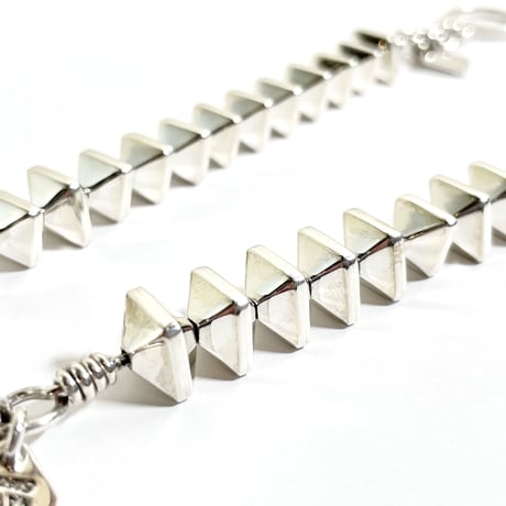 indian jewelry "Trent Lee Anderson(Navajo)”silver dice beaded bracelet