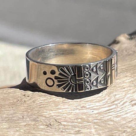 indian jewelry " Norbert Peshlsksi(navajo)" sterling silber & 14k gold band ring