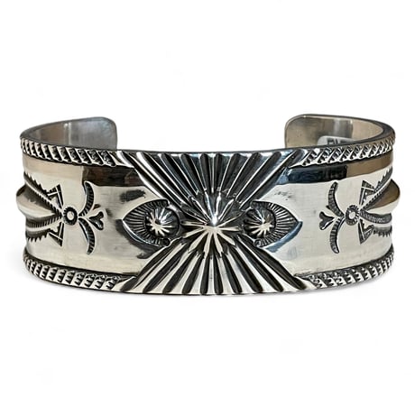 indian jewelry"Clendon Pete (navajo)"stamp work heavy gauge bangle