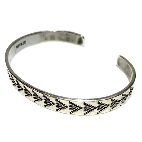 indian jewelry "Henry Mariano(navajo)"stamped narrow bangle B