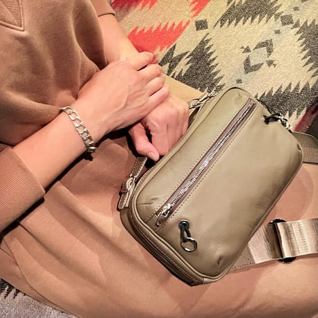 nunc ”L Shaped Belt Bag - Water repellent leather"