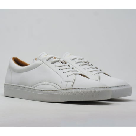 UNMARKED "alvin" polar white unisex