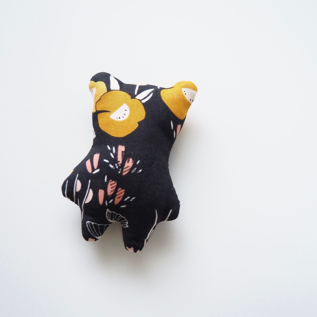 クマさんのリンリンクッション | キッズTシャツと雑貨 Flipps