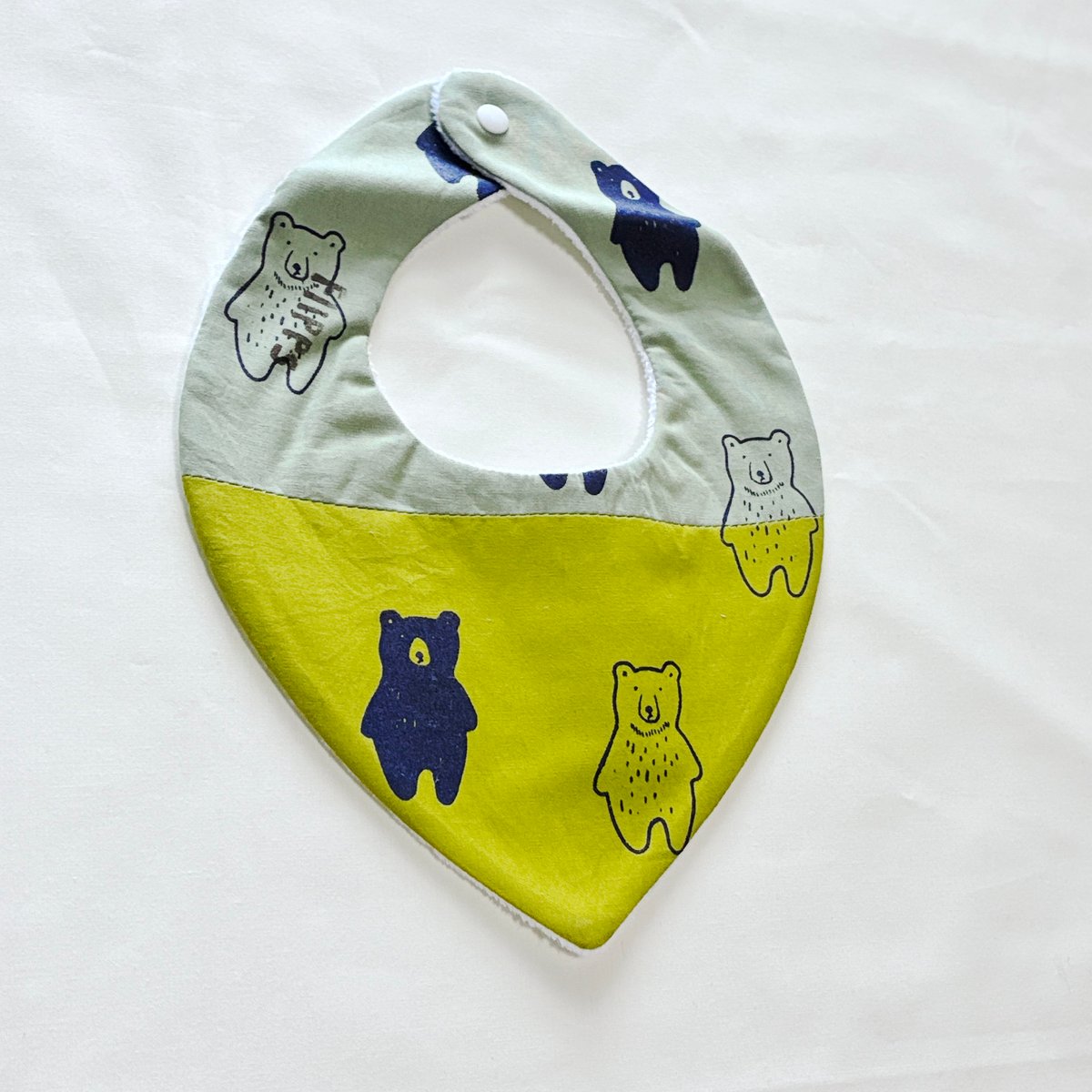 三角型プリントスタイ/くまさん | キッズTシャツと雑貨 Flipps