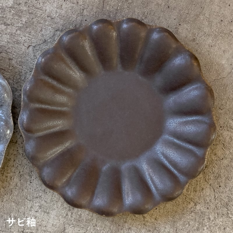 輪花深皿 小【古谷製陶所】 | ドライフラワーと、うつわと暮らし 輪花深皿 小【古谷製陶所】 | ドライフラワーと、うつわと暮らし