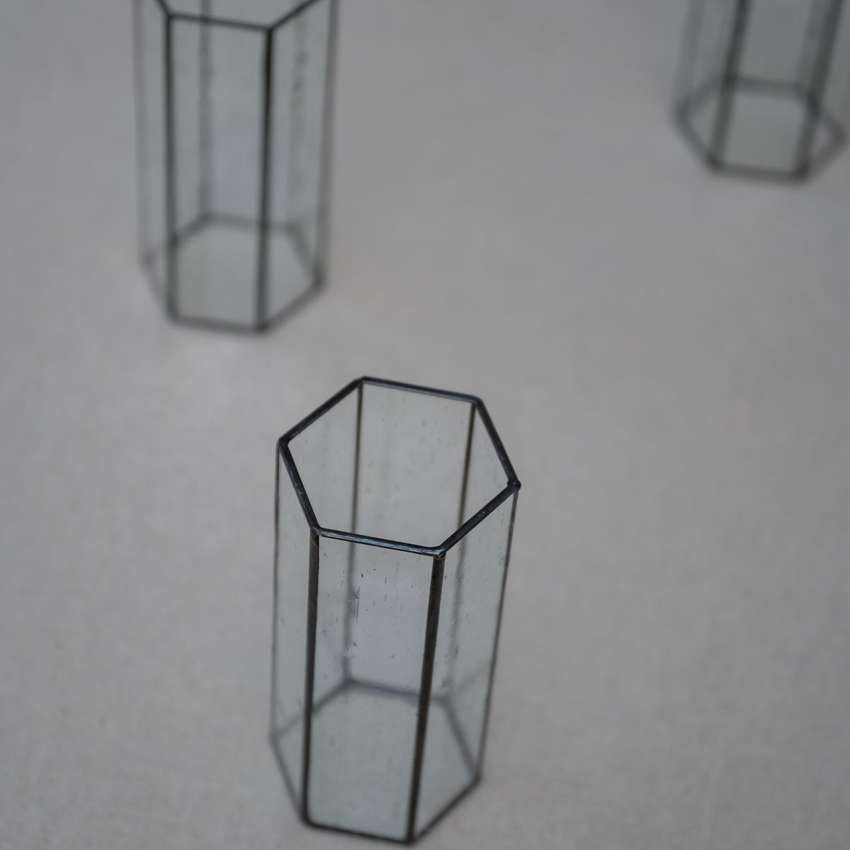 ホワイトグリーン系ロングサイズのドライフラワー花瓶花束