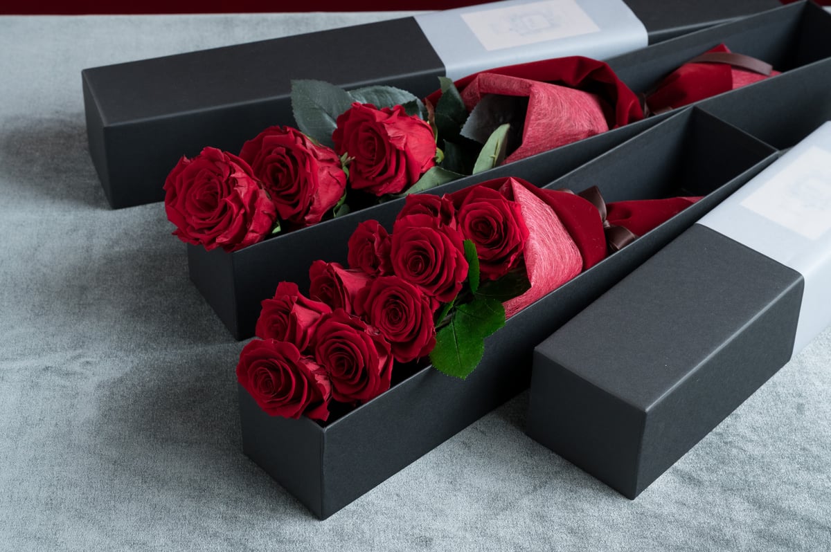 & Premium 36冊セット(バラ売り対応します) バラ9本のROSE BOX🌹（還暦のお祝いにおすすめ） | ドライフラワーと