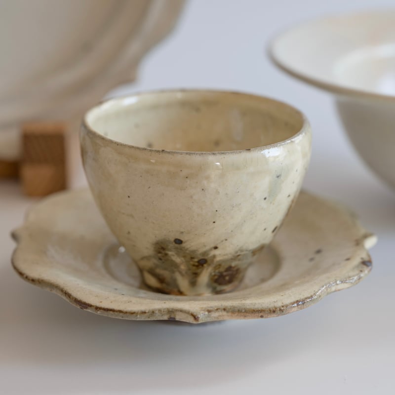 きなり 茶托(彫刻)【古谷製陶所】 | ドライフラワーと、うつわ きなり 茶托(彫刻)【古谷製陶所】 | ドライフラワーと、うつわ