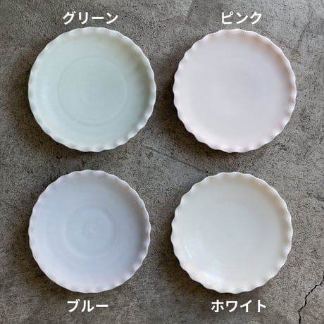 美品✨ ホワイトフルーティッド皿22 &17cm CATEGORY 町田幸(磁器) | ドライフラワーと、うつわと暮らし